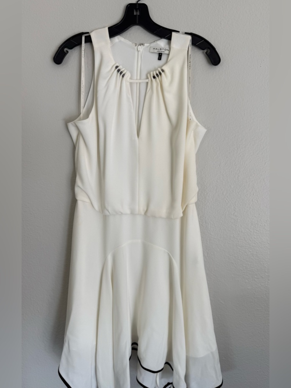 New Halston Heritage Ivory Sleeveless Keyhole Mini Dress size 8